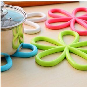 Flower Design Shaped Multi Use Trivet Mat Flexible Durable Non Slip Promax.pk